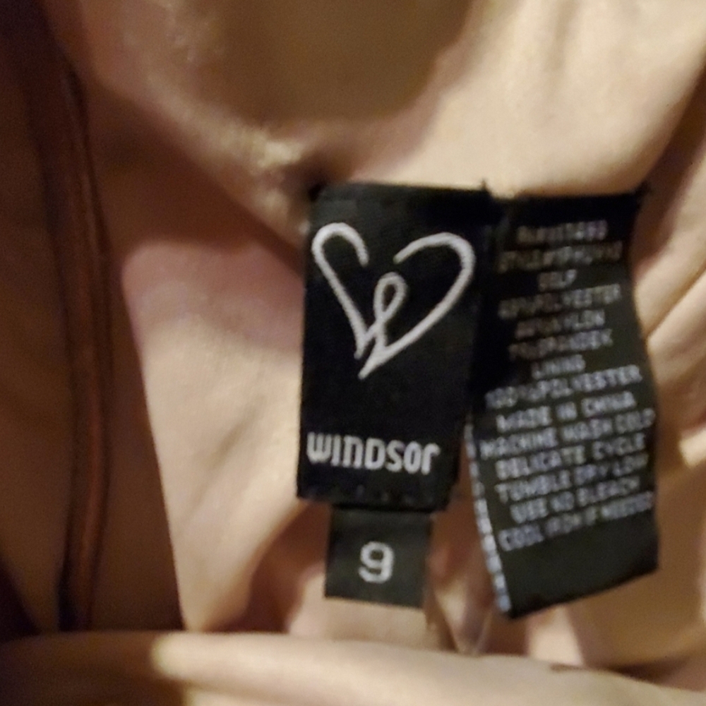 NWT Windsor Ruffle Dress - Picture 7 of 8